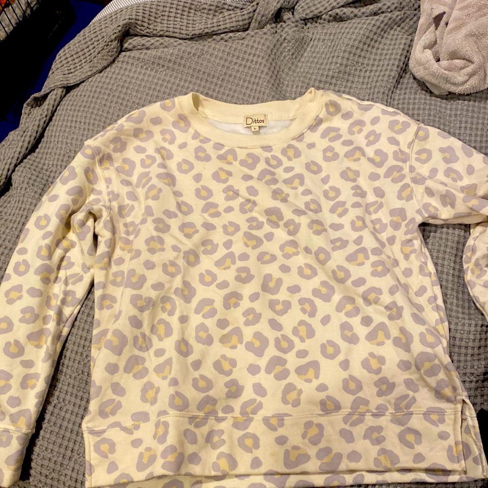 Dittos size L fashionable sweatshirt. Falls below waist. Wore it once or twice.